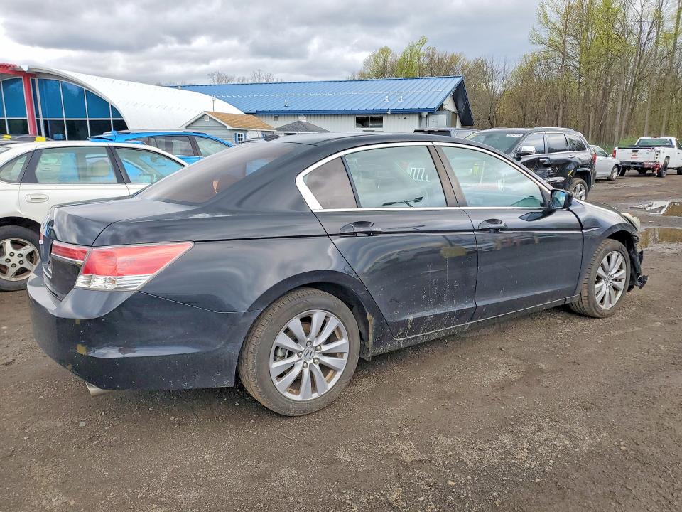 50255476 :رقم المزاد ، 1HGCP2F87BA004112 vin ، 2011 Honda Accord مزاد بيع