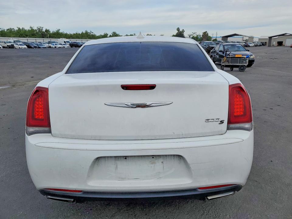Продажа на аукционе авто 2016 Chrysler 300, vin: 2C3CCABG5GH233807, номер лота: 50684716