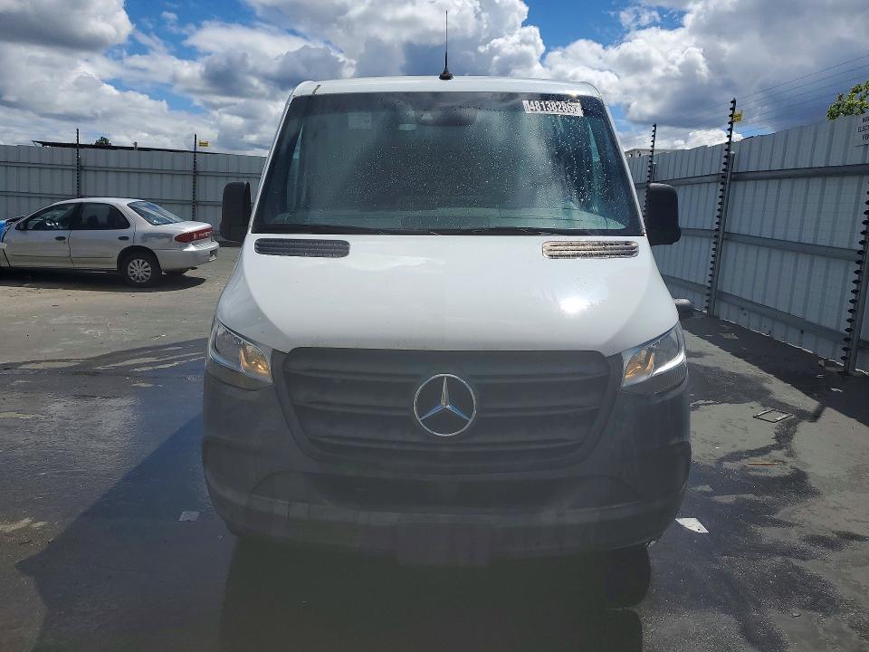 48138286 :رقم المزاد ، W1Y70BGY9NT089221 vin ، 2022 Mercedes-benz Sprinter مزاد بيع