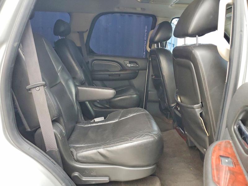 Продаж на аукціоні авто 2010 Cadillac Escalade, vin: 1GYUKBEF9AR135991, номер лоту: 48100256