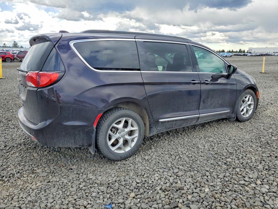 2017 Chrysler Pacifica მანქანა იყიდება აუქციონზე, vin: 2C4RC1BG1HR553093, აუქციონის ნომერი: 51367436