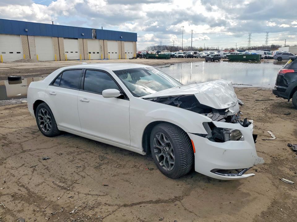 48419906 :رقم المزاد ، 2C3CCAGG3HH529967 vin ، 2017 Chrysler 300 مزاد بيع