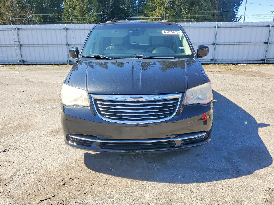 49453616 :رقم المزاد ، 2C4RC1BG2DR554957 vin ، 2013 Chrysler Town & Country مزاد بيع