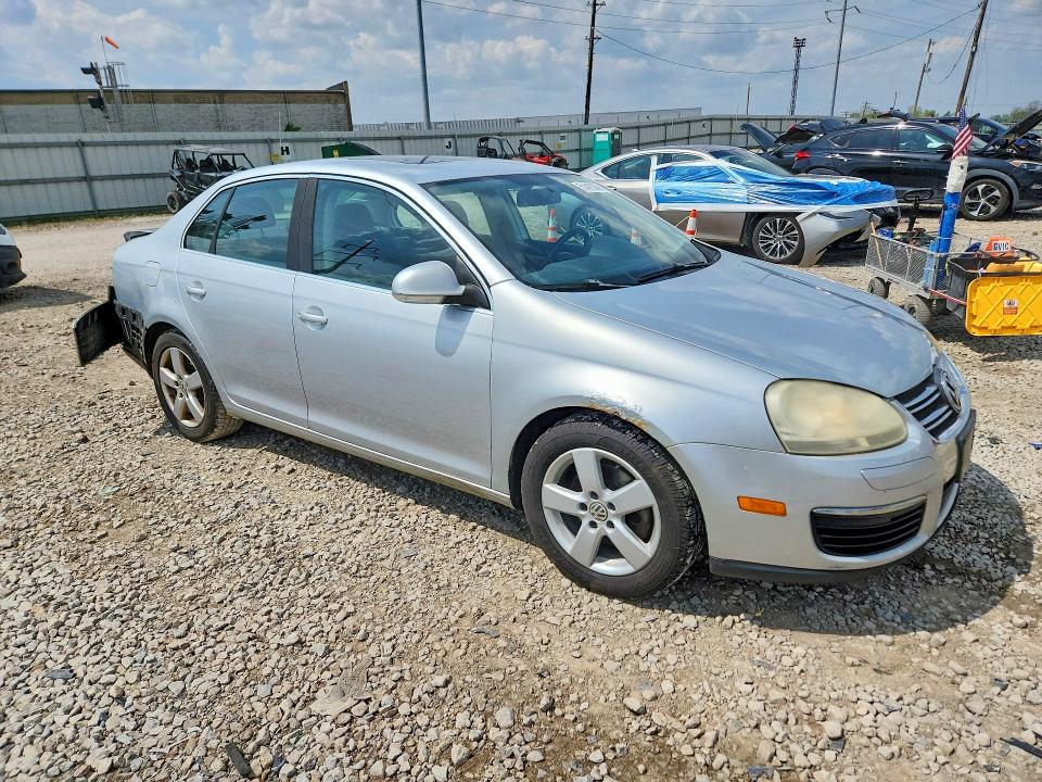 51410366 :رقم المزاد ، 3VWRZ71K18M059327 vin ، 2008 Volkswagen Jetta مزاد بيع