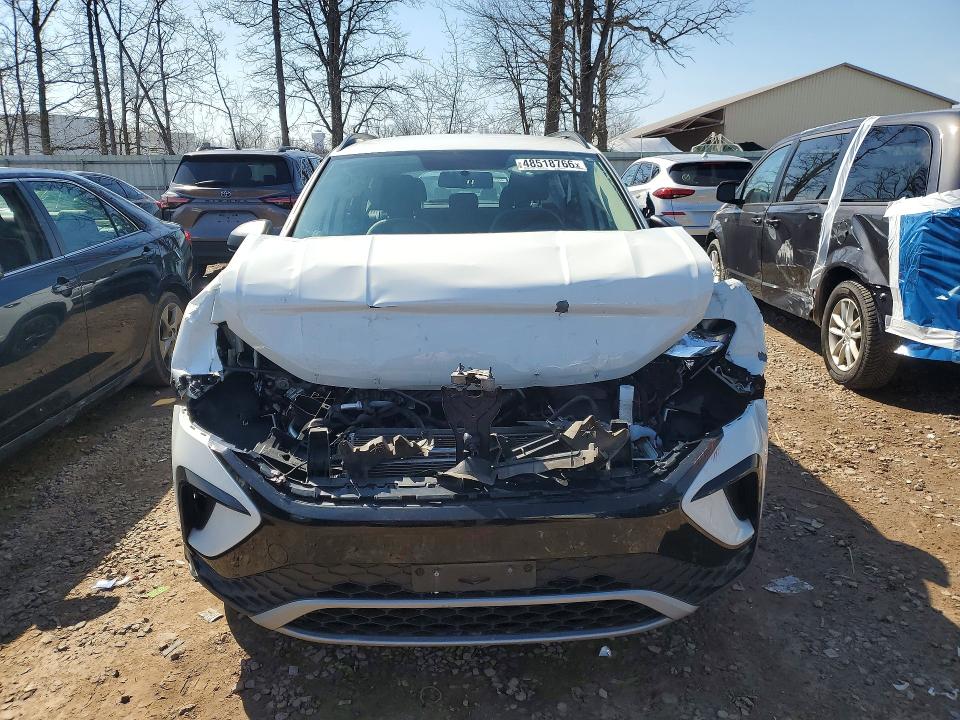 Продаж на аукціоні авто 2022 Volkswagen Taos, vin: 3VVAX7B22NM041324, номер лоту: 48518766