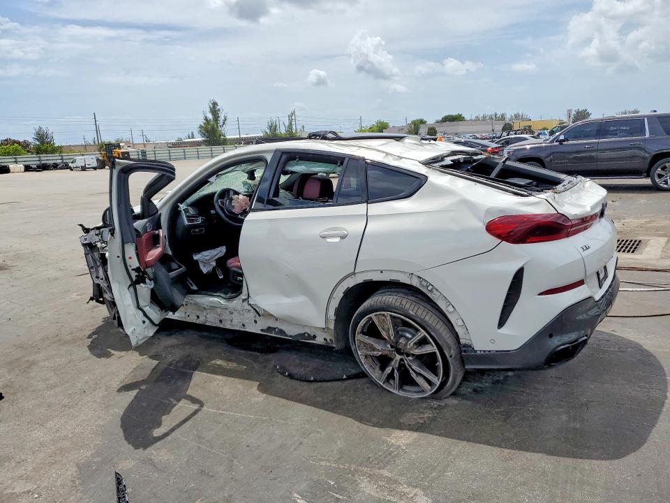49544696 :رقم المزاد ، 5UXCY8C02M9F23278 vin ، 2021 Bmw X6 مزاد بيع