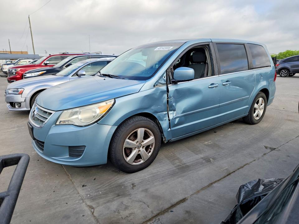 Auction sale of the 2010 Volkswagen Routan, vin: 2V4RW3D15AR262913, lot number: 49142006