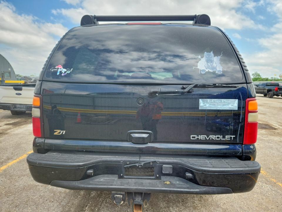 2003 Chevrolet Suburban მანქანა იყიდება აუქციონზე, vin: 3GNFK16Z23G289826, აუქციონის ნომერი: 51716636