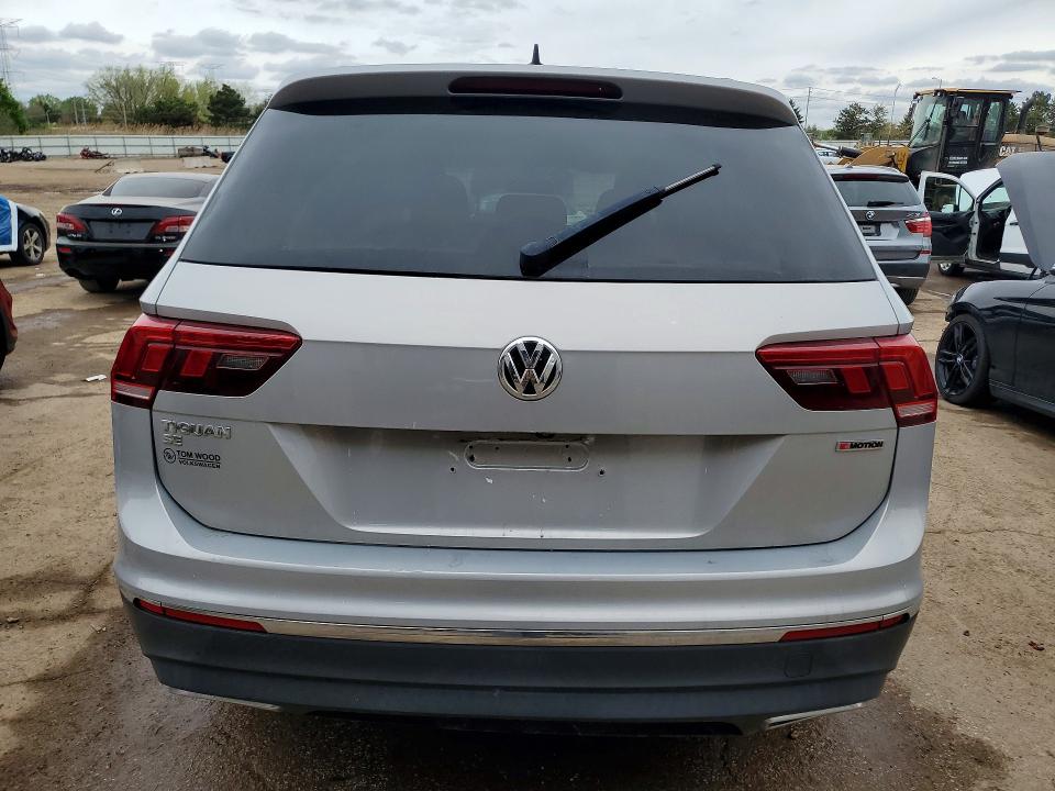 50826136 :رقم المزاد ، 3VV2B7AX8KM051979 vin ، 2019 Volkswagen Tiguan مزاد بيع