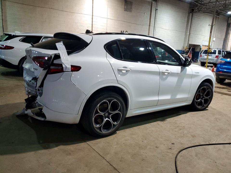 50157906 :رقم المزاد ، ZASPAKBN4P7D57013 vin ، 2023 Alfa Romeo Stelvio مزاد بيع