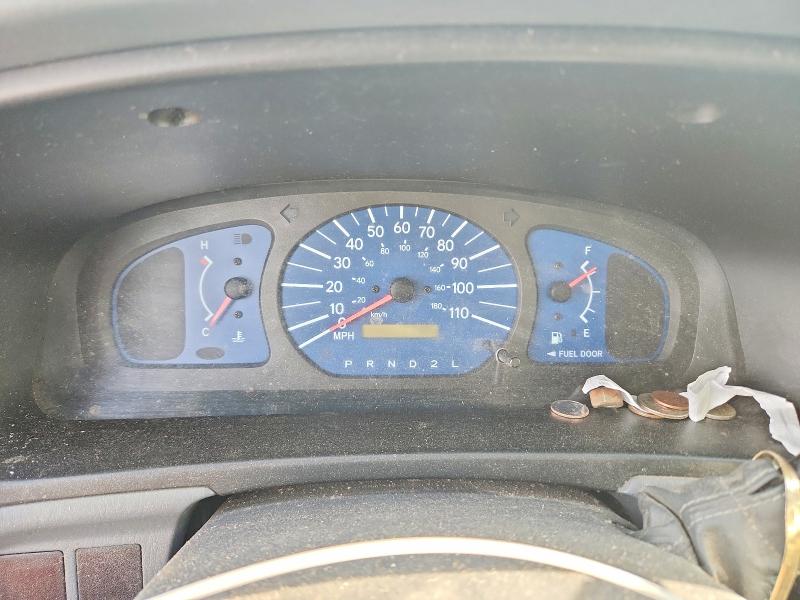 49261976 :رقم المزاد ، 4T3ZF19C62U437251 vin ، 2002 Toyota Sienna مزاد بيع