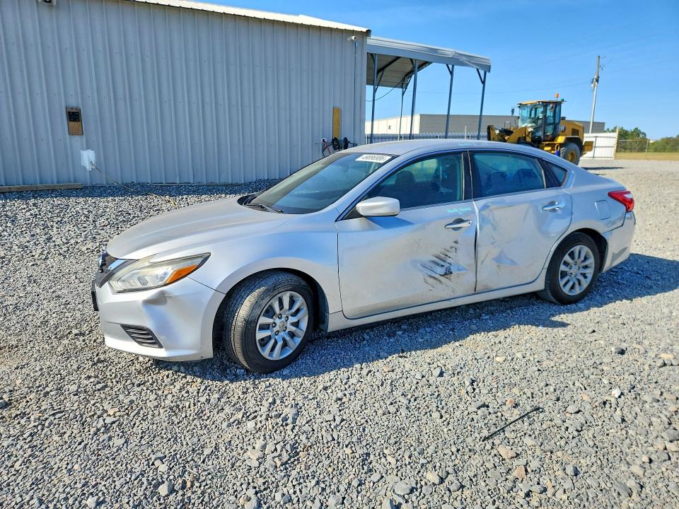 Продаж на аукціоні авто 2017 Nissan Altima, vin: 1N4AL3AP6HC160165, номер лоту: 49896986