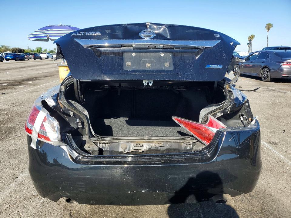 2014 Nissan Altima მანქანა იყიდება აუქციონზე, vin: 1N4AL3AP4EN379710, აუქციონის ნომერი: 49326476