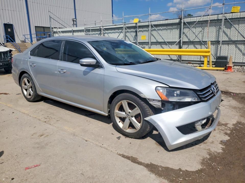 50415526 :رقم المزاد ، 1VWBP7A30DC015931 vin ، 2013 Volkswagen Passat مزاد بيع