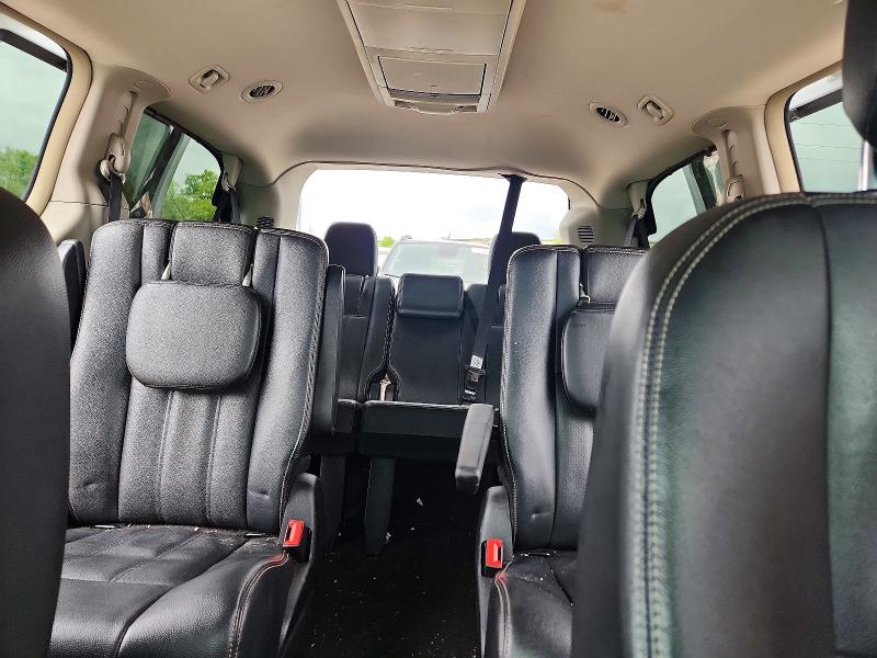 50730196 :رقم المزاد ، 2C4RC1CG9FR590680 vin ، 2015 Chrysler Town & Country مزاد بيع