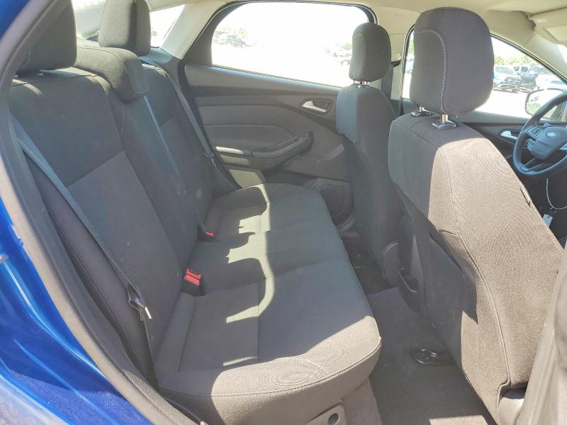 50792806 :رقم المزاد ، 1FADP3F2XJL318821 vin ، 2018 Ford Focus مزاد بيع