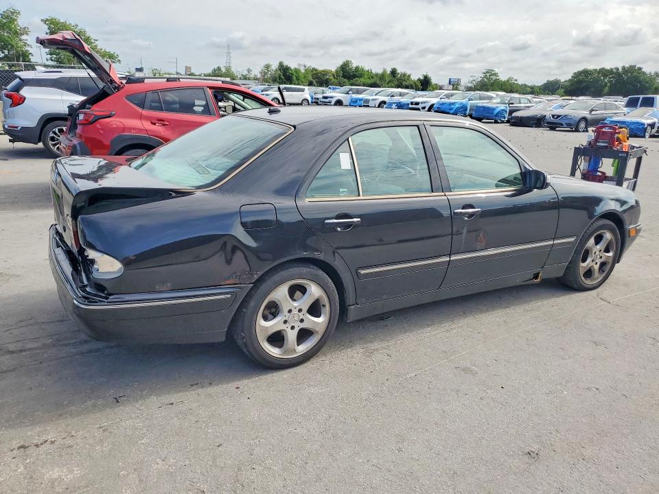 51661196 :رقم المزاد ، WDBJF82J22X069921 vin ، 2002 Mercedes-benz E مزاد بيع