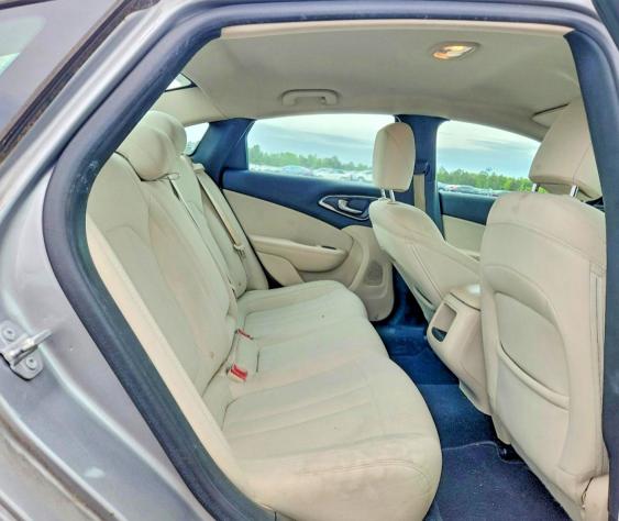 51411406 :رقم المزاد ، 1C3CCCAB7GN164661 vin ، 2016 Chrysler 200 مزاد بيع
