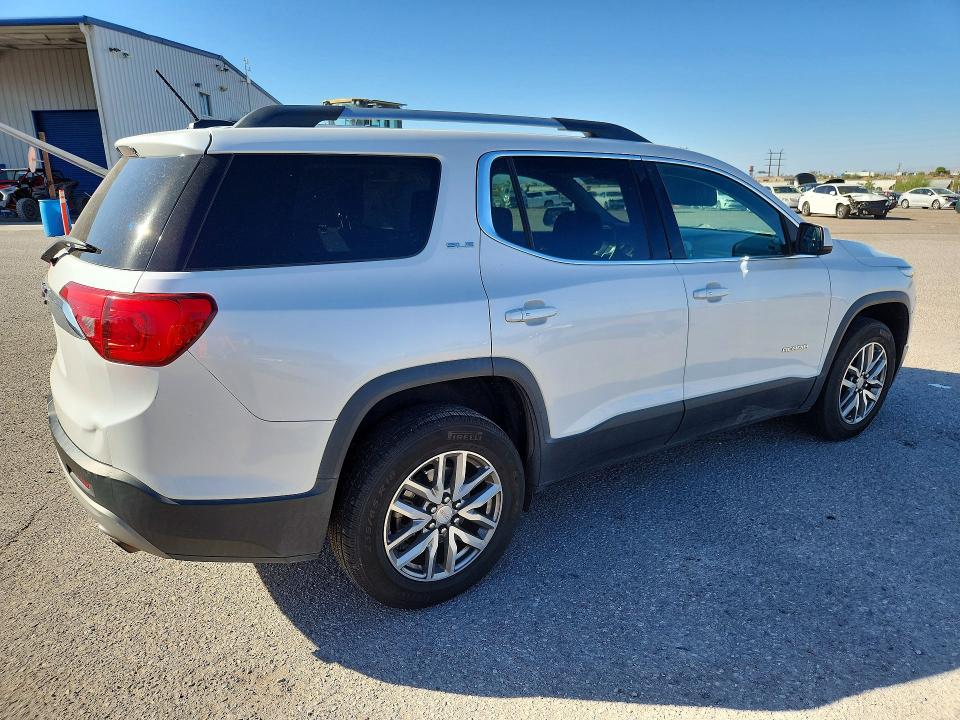 50749126 :رقم المزاد ، 1GKKNLLA8JZ147913 vin ، 2018 Gmc Acadia مزاد بيع