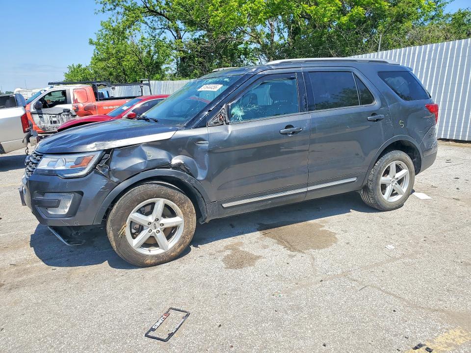 51644456 :رقم المزاد ، 1FM5K8D88HGE10283 vin ، 2017 Ford Explorer مزاد بيع