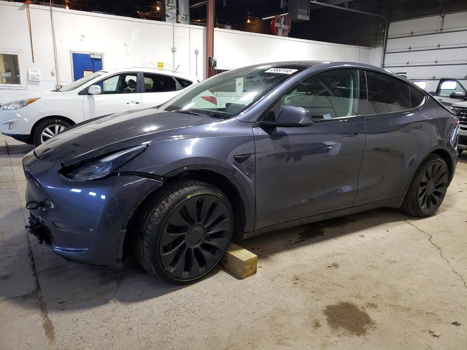 49660166 :رقم المزاد ، 7SAYGDEF4NF462981 vin ، 2022 Tesla Model Y مزاد بيع