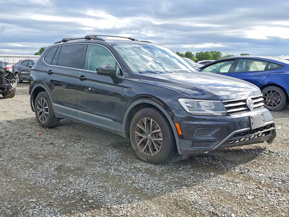49625646 :رقم المزاد ، 3VV3B7AX3LM037624 vin ، 2020 Volkswagen Tiguan مزاد بيع