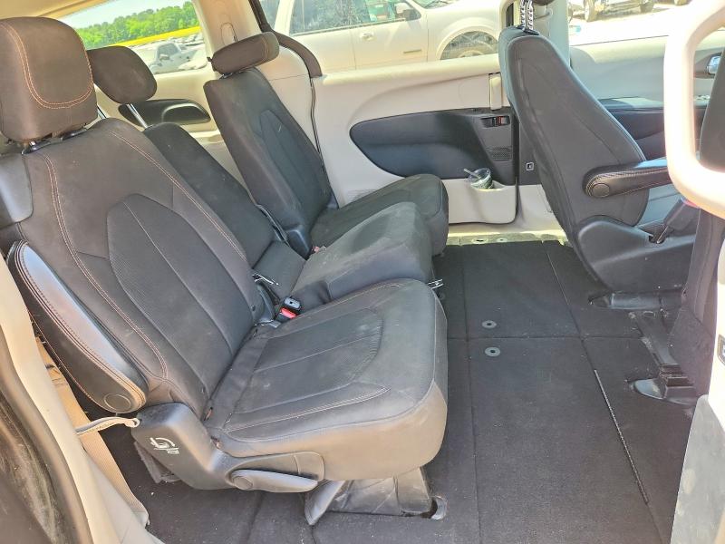 Auction sale of the 2017 Chrysler Pacifica, vin: 2C4RC1DG4HR571360, lot number: 47701586
