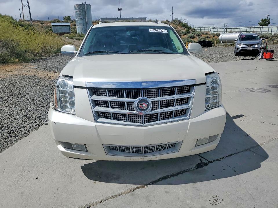 50620226 :رقم المزاد ، 1GYS4KEFXBR203668 vin ، 2011 Cadillac Escalade مزاد بيع