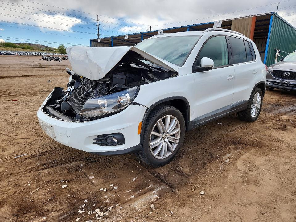 2015 Volkswagen Tiguan მანქანა იყიდება აუქციონზე, vin: WVGAV7AX7FW505092, აუქციონის ნომერი: 49601786