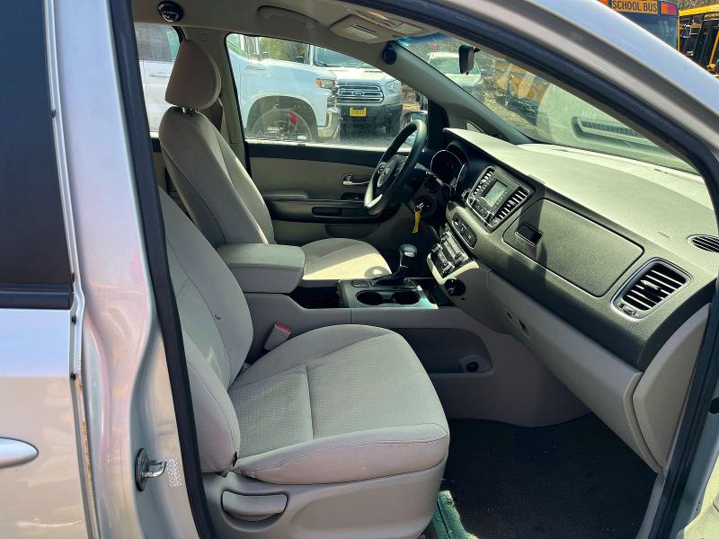 50184136 :رقم المزاد ، KNDMA5C1XJ6403384 vin ، 2018 Kia Sedona مزاد بيع