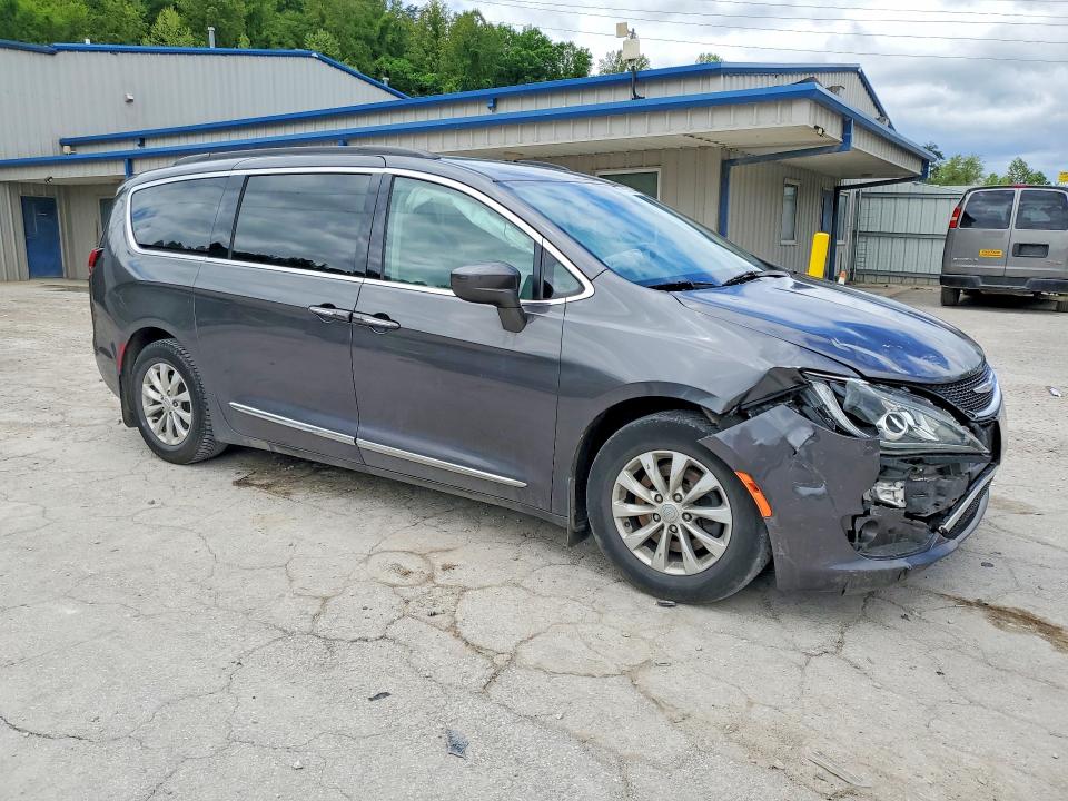 2017 Chrysler Pacifica მანქანა იყიდება აუქციონზე, vin: 2C4RC1BG2HR501732, აუქციონის ნომერი: 51570616