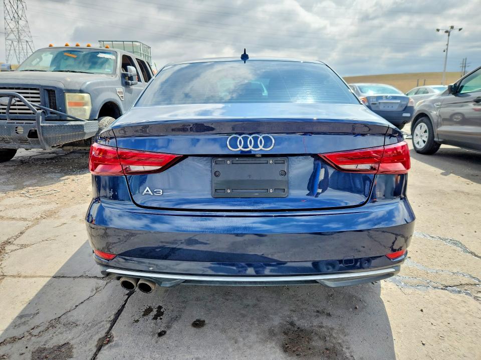 51339116 :رقم المزاد ، WAUAUGFF2J1023351 vin ، 2018 Audi A3 مزاد بيع