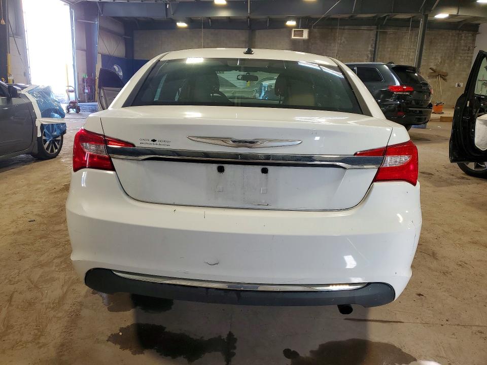 Продажа на аукционе авто 2011 Chrysler 200, vin: 1C3BC4FB3BN553008, номер лота: 51203556