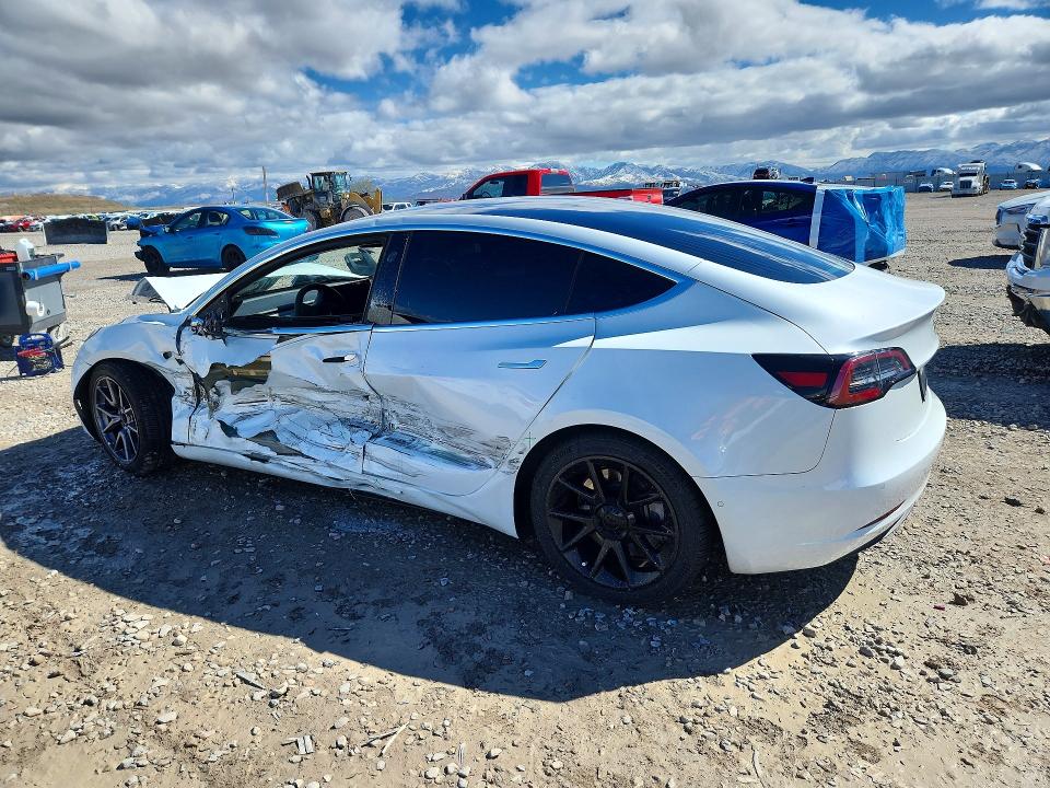Продажа на аукционе авто 2019 Tesla Model 3, vin: 5YJ3E1EB1KF511168, номер лота: 48076346