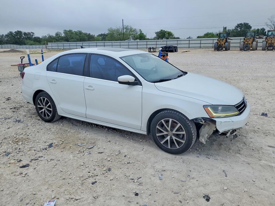48957516 :رقم المزاد ، 3VWB67AJ8HM274706 vin ، 2017 Volkswagen Jetta مزاد بيع