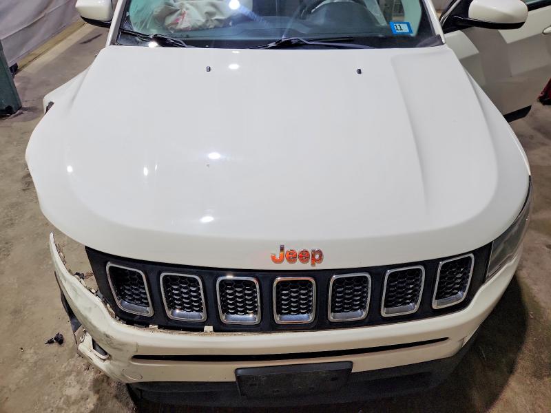 49640436 :رقم المزاد ، 3C4NJDBB3KT637978 vin ، 2019 Jeep Compass مزاد بيع
