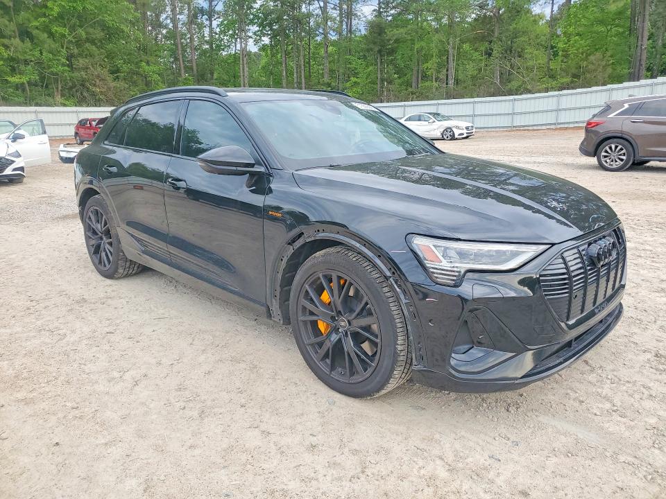 2022 Audi E-tron მანქანა იყიდება აუქციონზე, vin: WA1VABGE4NB040748, აუქციონის ნომერი: 51366566