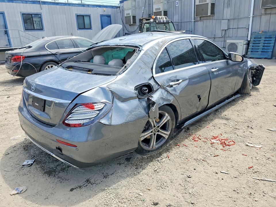 Продаж на аукціоні авто 2020 Mercedes-benz E, vin: WDDZF8DB9LA751635, номер лоту: 48933916