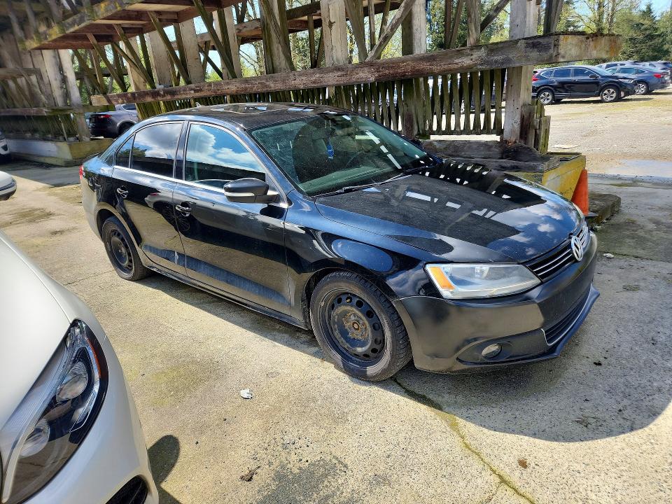2011 Volkswagen Jetta მანქანა იყიდება აუქციონზე, vin: 3VWWL7AJ5BM007346, აუქციონის ნომერი: 48735386