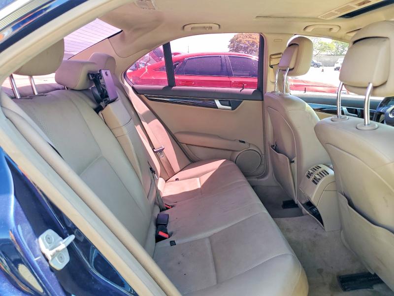 Продажа на аукционе авто 2013 Mercedes-benz C, vin: WDDGF4HB4DA854764, номер лота: 49297796