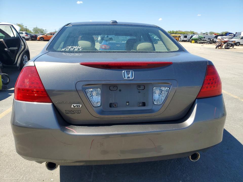 51359316 :رقم المزاد ، 1HGCM665X7A069078 vin ، 2007 Honda Accord مزاد بيع