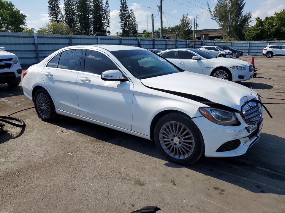 2015 Mercedes-benz C მანქანა იყიდება აუქციონზე, vin: 55SWF4KB8FU066903, აუქციონის ნომერი: 51942676