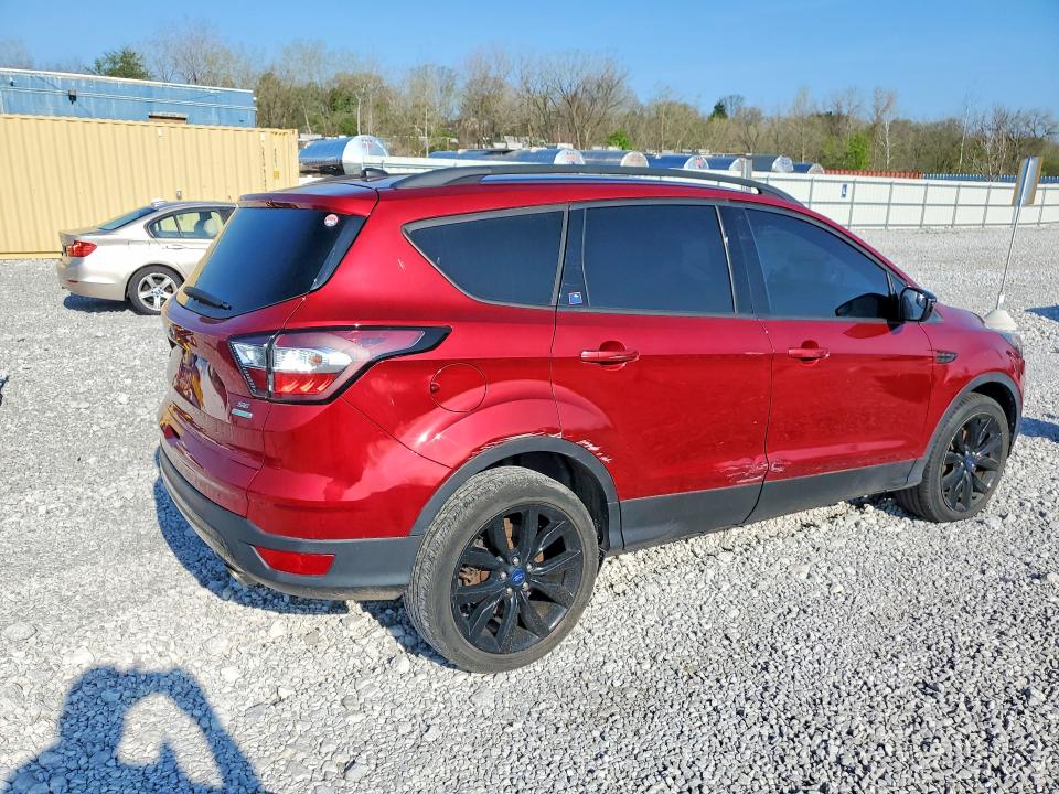 Продаж на аукціоні авто 2018 Ford Escape, vin: 1FMCU0GD3JUC32561, номер лоту: 50986466