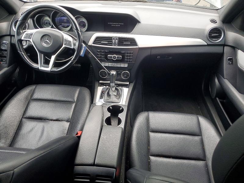 2013 Mercedes-benz C მანქანა იყიდება აუქციონზე, vin: WDDGF4HB4DR242310, აუქციონის ნომერი: 51828276