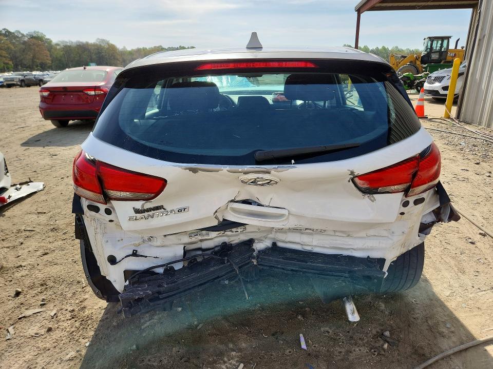 Продаж на аукціоні авто 2018 Hyundai Elantra Gt, vin: KMHH35LEXJU046729, номер лоту: 49904706