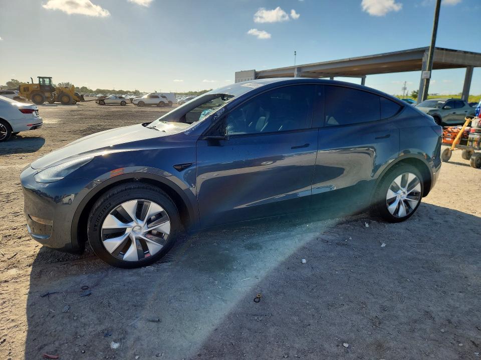 2023 Tesla Model Y მანქანა იყიდება აუქციონზე, vin: 7SAYGDEE3PA042202, აუქციონის ნომერი: 51503886