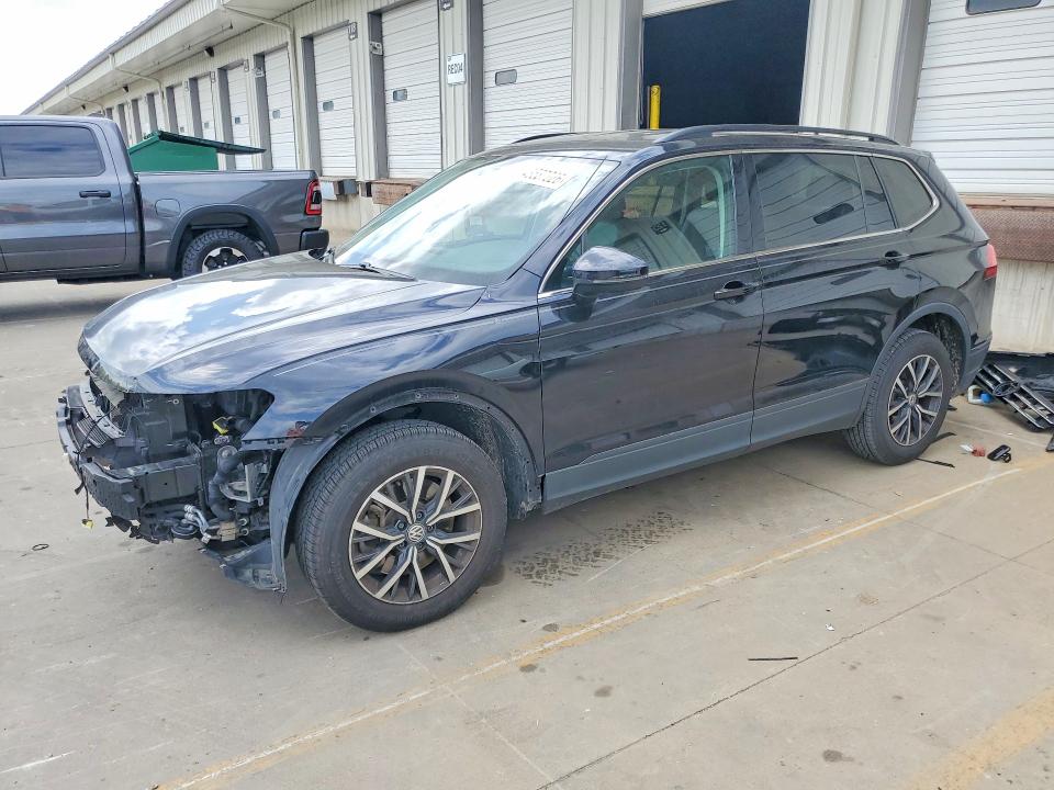 48537026 :رقم المزاد ، 3VV2B7AX6KM182862 vin ، 2019 Volkswagen Tiguan مزاد بيع