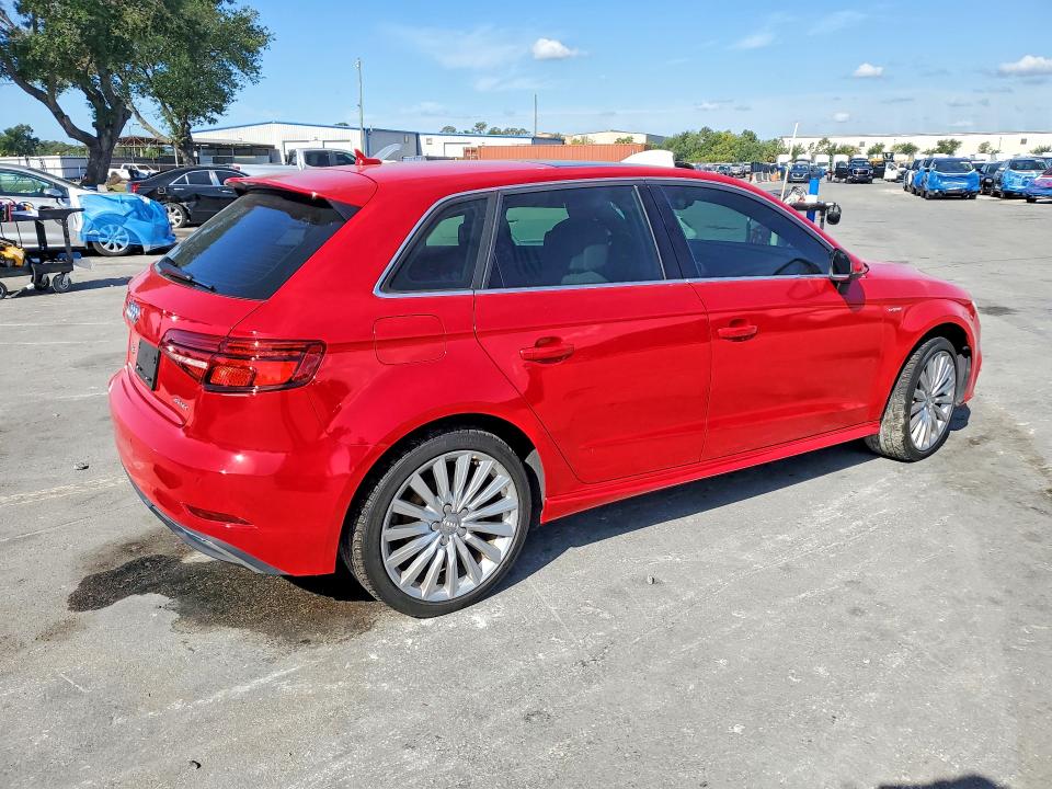 2017 Audi A3 მანქანა იყიდება აუქციონზე, vin: WAUTPBFF9HA036370, აუქციონის ნომერი: 50788646