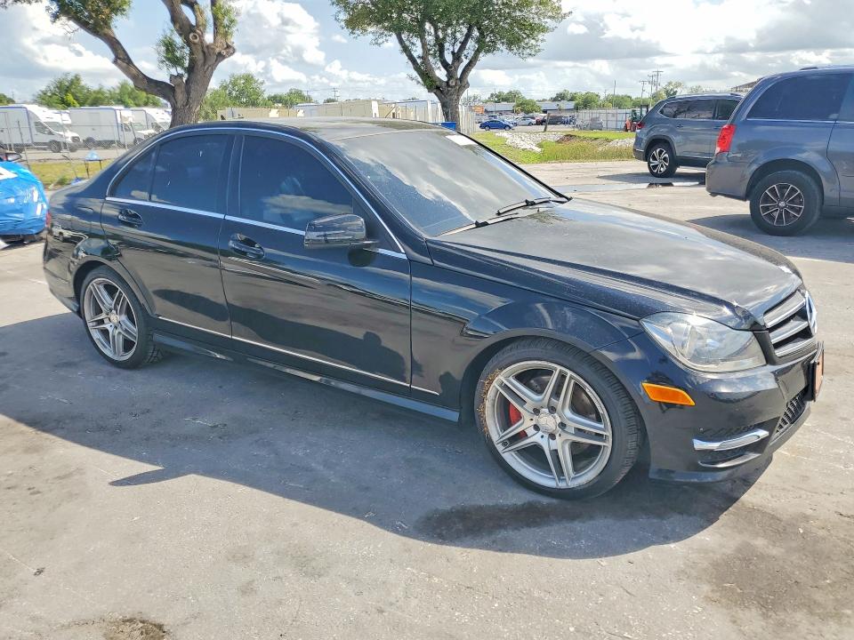 Продаж на аукціоні авто 2014 Mercedes-benz C, vin: WDDGF8AB1EG242246, номер лоту: 51632506