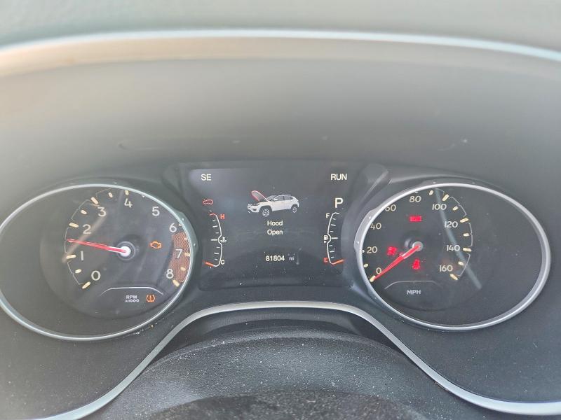 49683546 :رقم المزاد ، 3C4NJDCB5JT354785 vin ، 2018 Jeep Compass مزاد بيع